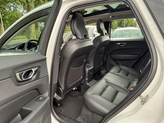 Volvo XC60 T8 AWD Inscription HeadUp 360 Keyless DAB Styling pack