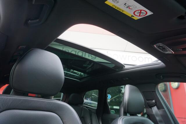 Volvo XC60 2.0 D5 AWD R-Design | Origineel NL | Luchtvering | Panoramadak | Bowers&Wilkins | ACC |