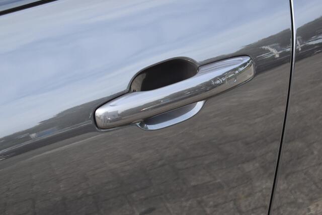 Volvo XC60 2.0 T6 Plug-in hybrid AWD Plus Dark Pano dak | ACC | 360 Camera | Trekhaak | Leder | Blis