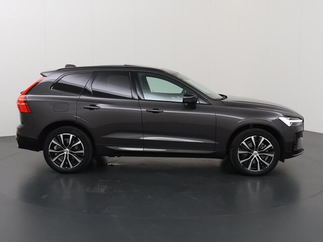 Volvo XC60 2.0 T6 Plug-in hybrid AWD Plus Dark | Panoramadak | Comfortstoelen elektrisch verstelbaar + Geheugen | Navigatie | Camera | DAB | Apple CarPlay/Android Auto | Stoel/Stuurverwarming | BLIS | Ele.wegklapbare trekhaak |