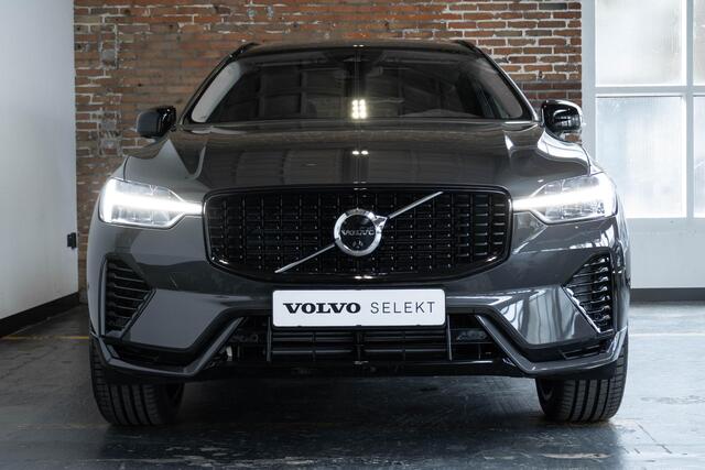 Volvo XC60 2.0 T8 Plug-in hybrid AWD Ultra Dark | Luchtvering | 455 PK Systeemvermogen | 21" Lichtmetalen Velgen | Semi-Elektrische Trekhaak 13-Polig | Head-Up Display | Harman Kardon Premium Audio | Google infotainment | Longe Range |