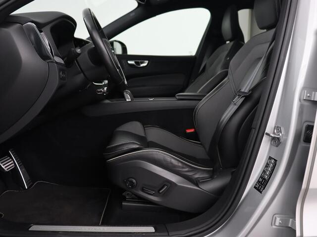 Volvo XC60 2.0 Recharge T6 AWD R-Design | Panoramadak | Stoel & stuurverwarming | Adaptive cruise | Camera | BLIS | Carplay | Half leder | Navigatie | 21'' lichtmetalen velgen | PHEV | Plug In