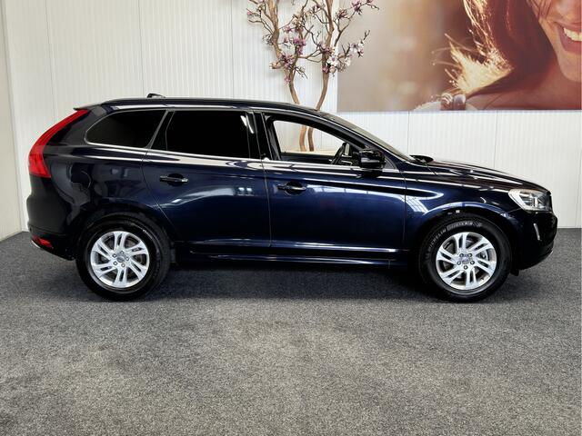 Volvo XC60 2.0 T5 FWD MOMENTUM LEDER STOELVERWARMING NAVIGATIE BLUETOOTH TELEFOON MEDIA VOORBEREIDING AFN. TREKHAAK PDC ZEER MOOI !! 3010