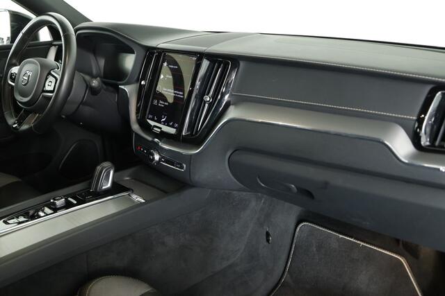 Volvo XC60 2.0 Recharge T6 AWD R-Design / Opendak / Leder / Pilot assist / CarPlay