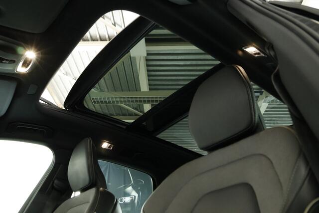 Volvo XC60 2.0 Recharge T6 AWD R-Design / Opendak / Leder / Pilot assist / CarPlay