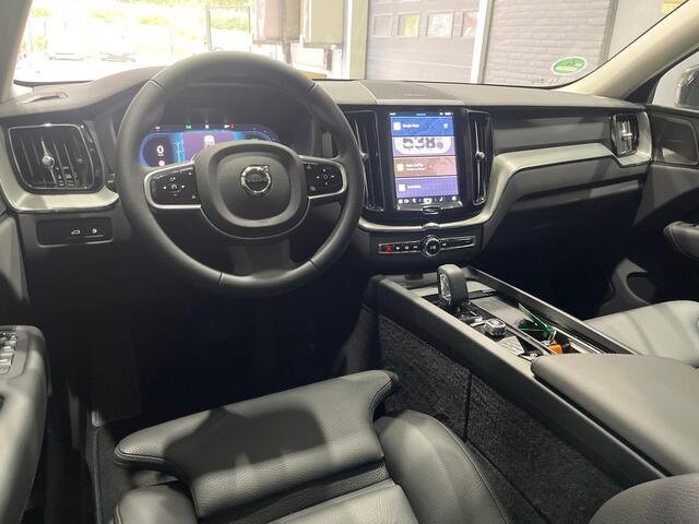 Volvo XC60 T6 Plug-in hybrid Plus Dark | Panoramadak | 360 Camera | ACC | Harman/Kardon | Voorruitverwarming