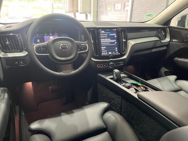 Volvo XC60 T6 Plug-in hybrid Plus Dark | Panoramadak | 360 Camera | Trekhaak | Harman/Kardon | Stoel+Stuurverwarming