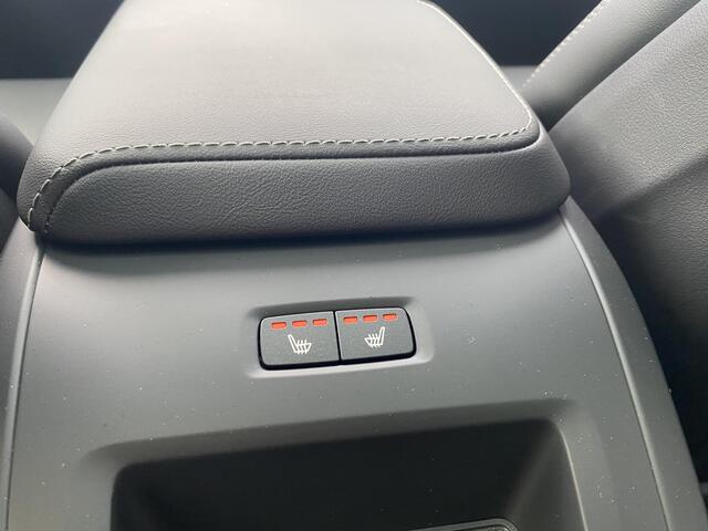 Volvo XC60 2.0 T8 Plug-in hybrid AWD Plus Black Edition Luchtvering/B&W/360/ACC