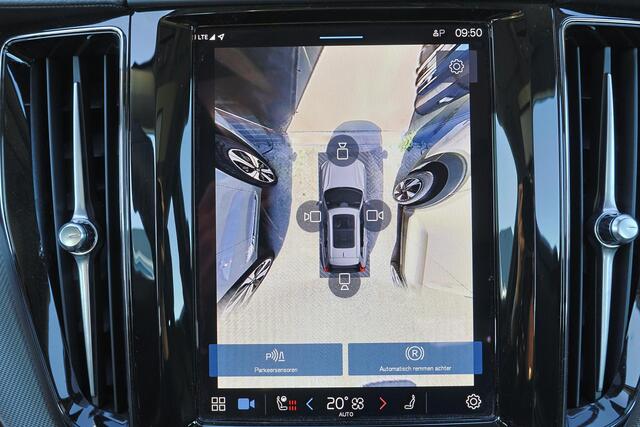 Volvo XC60 T6 Recharge AWD Ultra Dark - Panorama/schuifdak - IntelliSafe Assist & Surround - 360º Camera - Harman/Kardon audio - Adaptieve LED koplampen - Verwarmde voorstoelen, stuur & achterbank - Parkeersensoren voor & achter - Elektr. bedienb. voorstoelen met ge