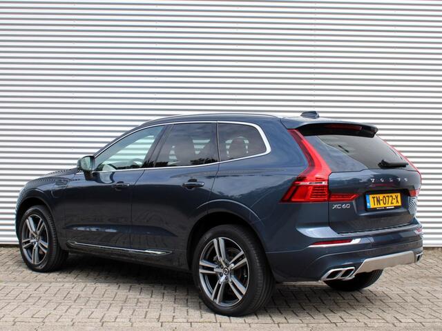 Volvo XC60 2.0 T8 Twin Engine AWD Inscription Automaat / Panoramadak / Luchtvering / Bowers & Wilkens / Head-up display / Privacy Glass