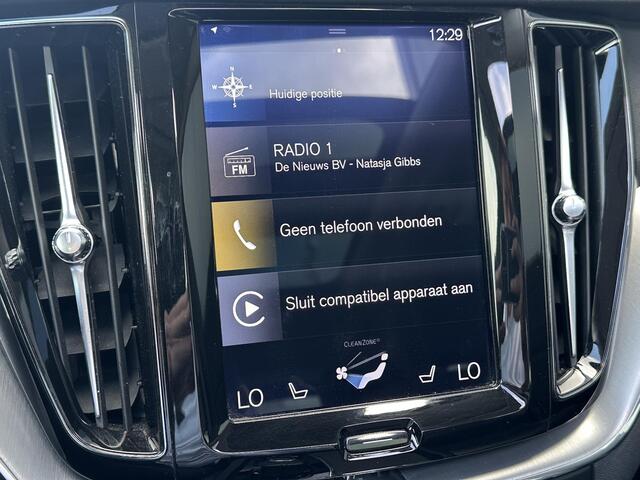Volvo XC60 2.0 T8 Twin Engine AWD Inscription Stoel verwarming / Panorama dak / Leer / Elek. Achterklep /