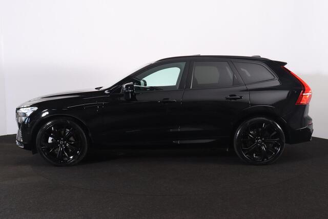 Volvo XC60 T6 Recharge AWD Plus Black Edition - LONG RANGE - Luchtvering - Panorama/schuifdak - IntelliSafe Assist & Surround - 360º Camera - Bowers & Wilkins audio - Adaptieve LED koplampen - Verwarmde voorstoelen, stuur & achterbank - Parkeersensoren voor & achter