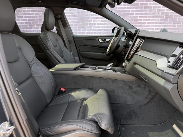 Volvo XC60 2.0 T8 Plug-in hybrid AWD Ultra Black Edition | Snel Rijden | Luchtvering | Bowers & Wilkins | Lounge | Stoel massage | Stoel koeling + verwarming |
