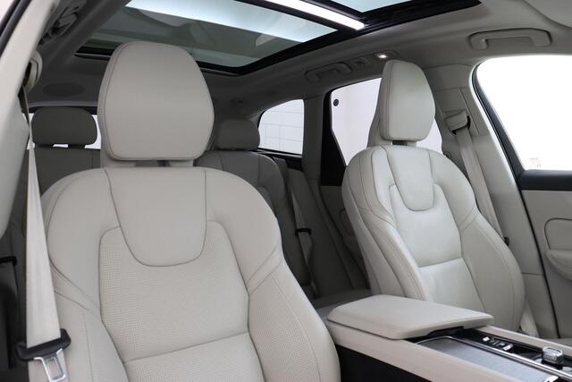 Volvo XC60 T8 PLUG-IN HYBRID AWD ULTRA DARK -PANO.DAK|BOWERS&WILKINS|360°CAM|TREKHAAK|GEVENT.LEDER+MASSAGE