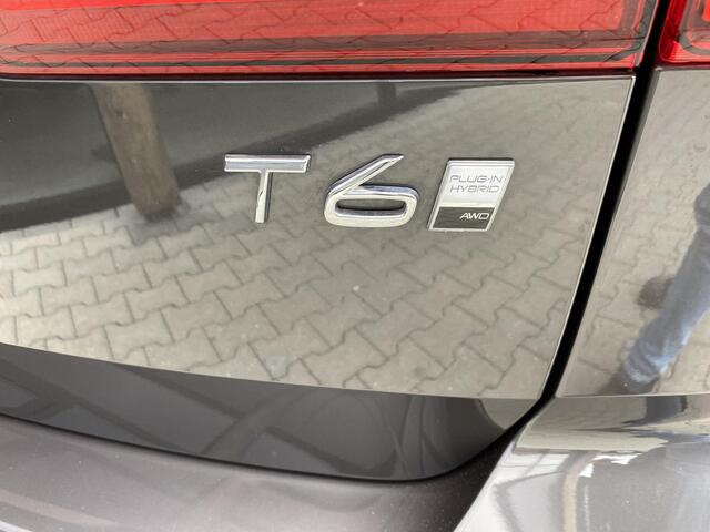Volvo XC60 2.0 T6 Plug-in hybrid AWD Ultra Dark Luchtvering|B&W|Massage|360