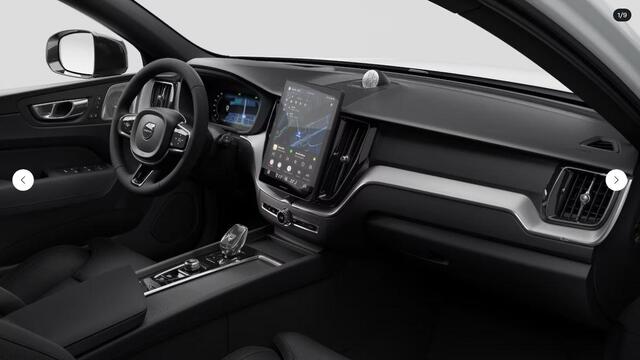 Volvo XC60 T6 Plug-in hybrid Plus Black Edition | FACELIFT | Luchtvering | Panoramadak | Head-Up | 360 Camera | Trekhaak | 21 Inch