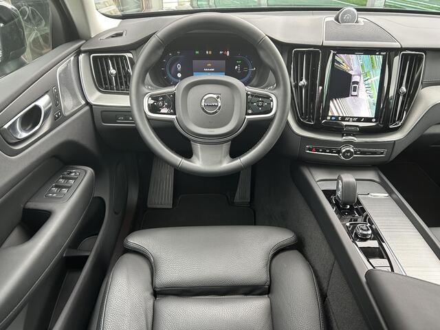 Volvo XC60 2.0 T8 Plug-in hybrid AWD Ultra Dark Hybrid, Automaat, Luchtvering, Panoramadak, Bower&Wilkins audio, Trekhaak semi elektrisch wegklapbaar, 360 graden parkeercamera