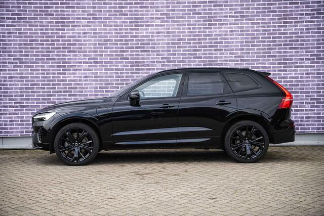 Volvo XC60 2.0 T6 Plug-in hybrid AWD Ultimate Black Edition | Trekhaak | Stoelventilatie en Massage | Adaptieve Cruise Control | Harman Kardon |