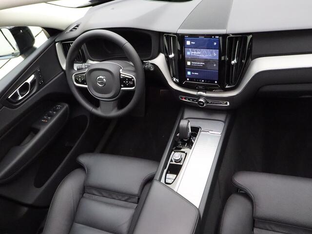Volvo XC60 T6 350pk AWD Plus Dark / 360 Camera / El. Trekhaak / El. Stoelen / Keyless / Moritz Leder / 19'' + All Season Banden / ACC / BLIS / Draadl. Telefoonoplader /