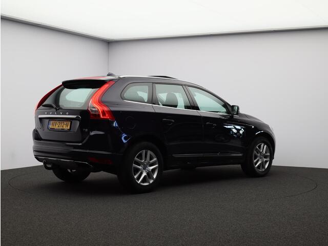 Volvo XC60 T5 245PK FWD Polar+ / Trekhaak / Parkeerverwarming / Leder / Panoramisch Dak / Elektrisch Verstelbare Stoelen / Verwarmbare Voorstoelen / Verwarmbare Voorruit / Parkeercamera /