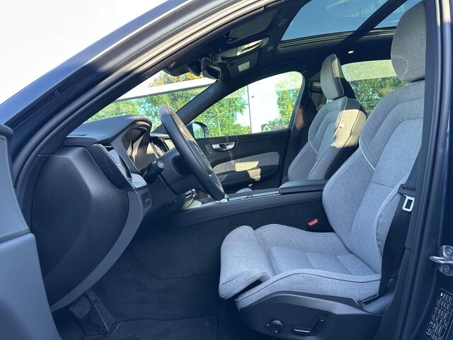 Volvo XC60 2.0 T6 Plug-in hybrid AWD Plus Bright / Pano. dak / Elek. verstelbare stoelen / Voor+achter+stuur verwarmd / Carplay / Wool interieur /