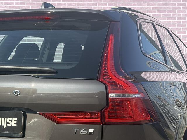 Volvo XC60 2.0 T6 Plug-in hybrid AWD Ultra Dark | Adaptive cruise control | 360° camera | Trekhaak | Stoel- en stuurverwarming | Dode hoek detectie BLIS |