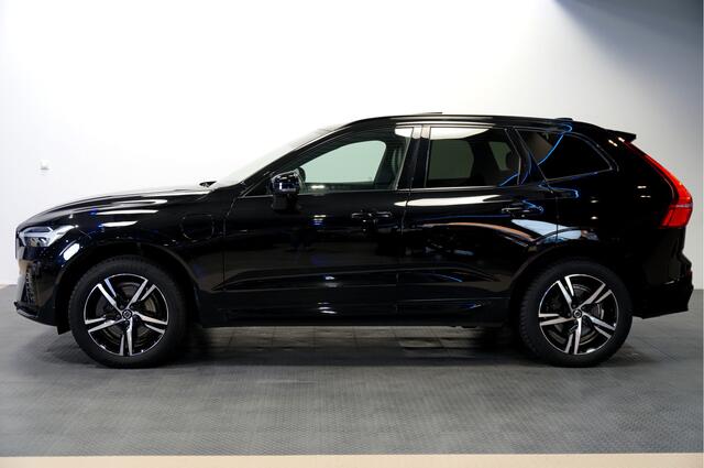 Volvo XC60 2.0 T6 AWD LONG RANGE 293kW/399pk Aut8 Plug-in hybrid Plus Dark PANORAMADAK + EL.TREKHAAK + ADAPT.CRUISE + PILOT ASSIST + CAMERA + STOEL-&STUURVERWARMING + GOOGLE DASH&SERVICES + LANE ASSIST + PARKSENSOREN + 19" LM-VELGEN!!