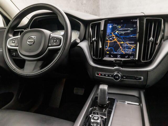 Volvo XC60 2.0 B5 AWD Inscription 391Pk Automaat (APPLE CARPLAY, GROOT NAVI, STUUR/STOELVERWARMING, MEMORY SEATS, LEDER, CAMERA, ADAPTIVE CRUISE, TREKHAAK ELEKTRISCH, KEYLESS, NIEUWE APK, NIEUWSTAAT)