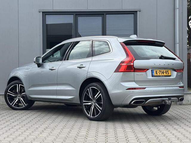 Volvo XC60 2.0 T8 Twin Engine AWD R-Design 392 PK | Pano | Trekhaak | Keyless