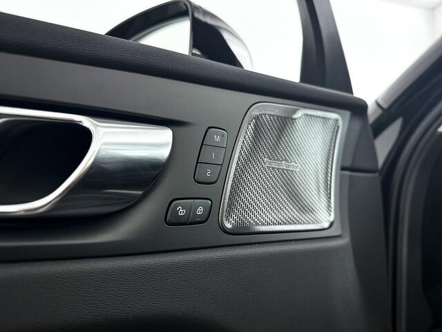 Volvo XC60 T6 Plug-in hybrid AWD Ultra Dark | Panoramdak | 360° camera | Head-up Display | Harman Kardon | Stoel- en Stuurverwarming | Trekhaak