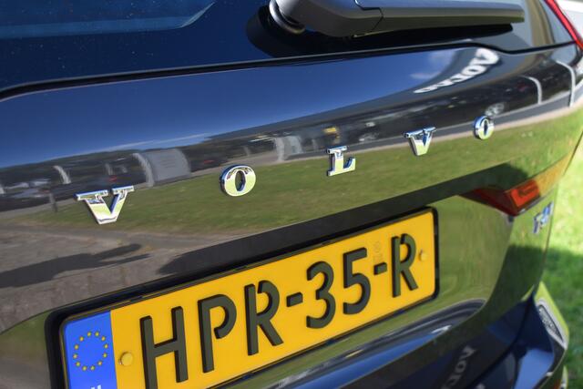 Volvo XC60 T6 AWD 350PK Plug-in Hybrid Ultra Dark | Trekhaak | 1.025km | BLIS | ACC | HUD |