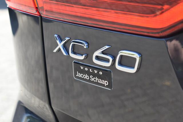Volvo XC60 T6 AWD 350PK Plug-in Hybrid Ultra Dark | Trekhaak | 1.025km | BLIS | ACC | HUD |
