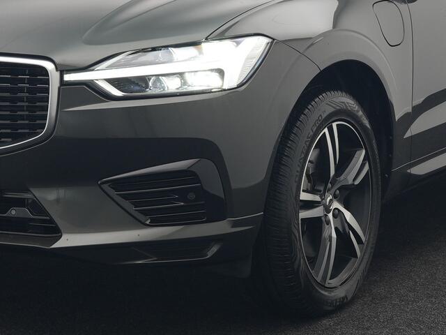 Volvo XC60 2.0 T8 Twin Engine AWD R-Design Plug In Hybrid 391pk Dealer O.H PHEV | Panodak | Camera | Apple Carplay | Lederen Sportstoelen Memory & Verwarmd | Sporstuur | Keyless | Navigatie | Virtual | DAB |