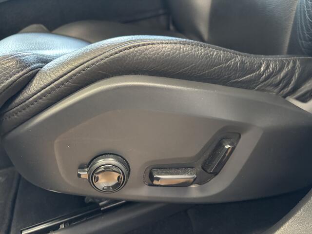 Volvo XC60 2.0 T8 Twin Engine AWD Inscription * BOMVOL * LEER * PANO * HUD * BLIS *