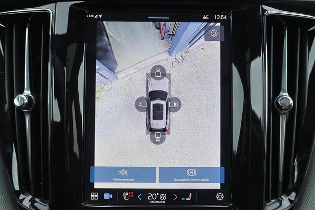 Volvo XC60 T6 Recharge AWD Ultra Black Edition - LONG RANGE - Luchtvering - IntelliSafe Assist & Surround - 360º Camera - Bowers & Wilkins audio - Adaptieve LED koplampen - Verwarmde voorstoelen, stuur & achterbank - Parkeersensoren voor & achter - Elektr. bedienb.