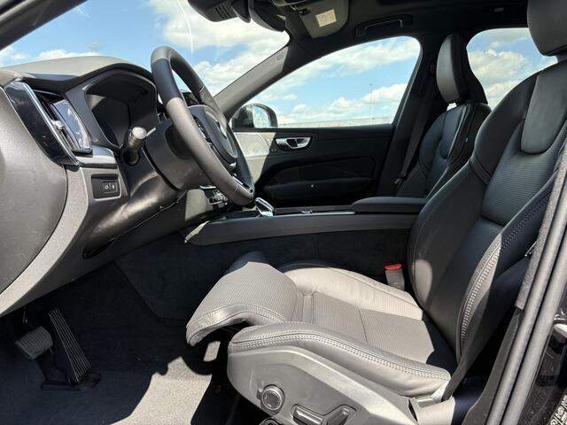 Volvo XC60 2.0 T6 Plug-in hybrid AWD Ultra Black Edition | Luchtvering | Bowers en Wilkins audio | Geventileerde nappa lederen stoelen | Extra getint glas