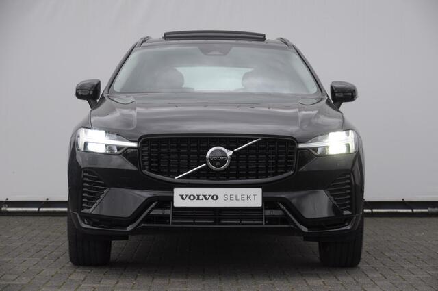Volvo XC60 T6 350PK Automaat AWD Ultra Dark / Head-up display / Trekhaak/ Harman Kardon audio / Panoramadak / BLIS / Elektrisch bedienbare voorstoelen / Memory seats / Verwarmbare stoelen / Keyless entry /