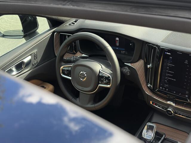 Volvo XC60 2.0 T6Plug-in hybrid|AWD|Recharge|Luchtvering|Pano