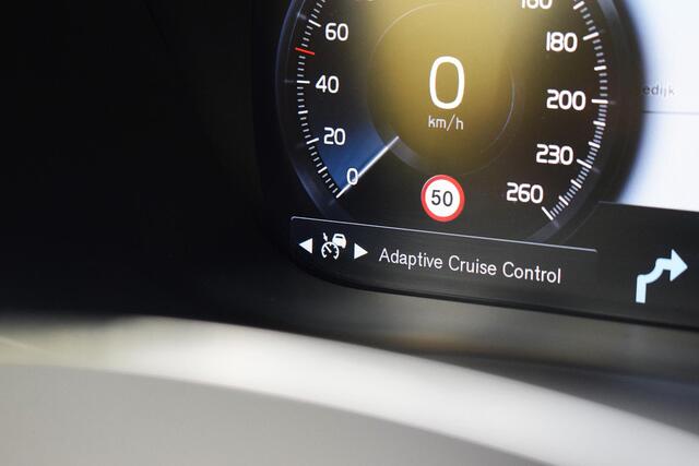 Volvo XC60 2.0 T8 Twin Engine AWD R-Design |PANO|LUCHTVERING|