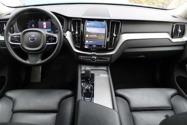 Volvo XC60 2.0 T6 Plug-in hybrid AWD Plus Bright | Keyless entry/start | Panorama dak | Achteruitrijcamera | Elektrische kofferbakklep | Memory stand stoelen | Adaptive cruise | Apple CarPlay/Android Auto | Climate controle | Draadloze telefoonlader | Lederen bekled