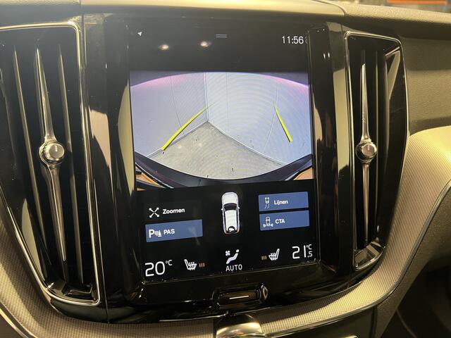 Volvo XC60 2.0 T5 AWD R-Design | Navigatie/Android/Apple Carplay | LM Velgen 19" | Voorstoelen Verwarmd | PDC Voor en Achter + Achteruitrijcamera |