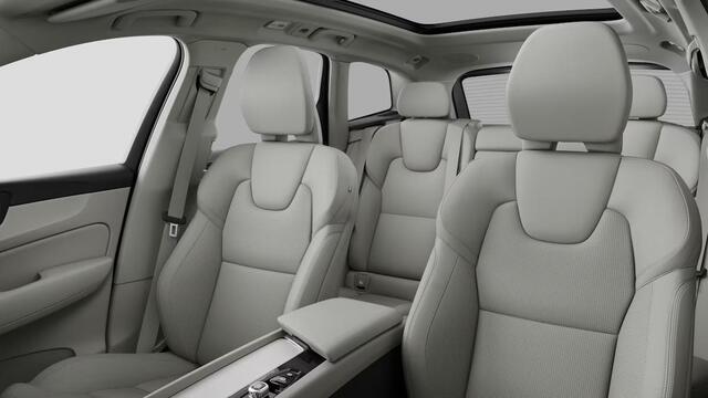 Volvo XC60 2.0 T6 Plug-in hybrid AWD Ultra Dark | Verwacht Dec. 2025 | Executive Line | Bowers & Wilkins | Luchtvering | Geventileerde Voorstoelen | Massagefunctie | 21" Lichtmetalen Wielen |