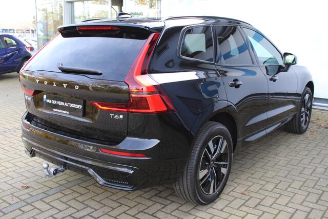Volvo XC60 2.0 T6 Plug-in hybrid AWD Plus Dark | FACELIFT | Keyless entry/start | Achteruitrijcamera | Elektrische kofferbakklep | Memory stand stoelen | Adaptive cruise | Wegklapbare trekhaak | Apple CarPlay/Android Auto | Climate controle | Draadloze telefoonlader