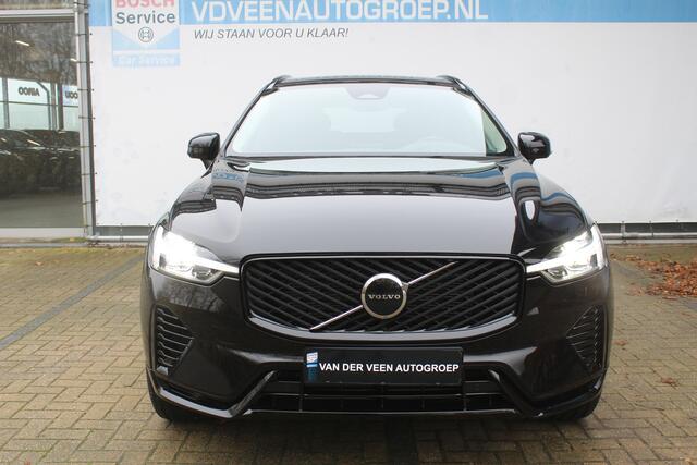 Volvo XC60 2.0 T6 Plug-in hybrid AWD Plus Dark | FACELIFT | Keyless entry/start | Achteruitrijcamera | Elektrische kofferbakklep | Memory stand stoelen | Adaptive cruise | Wegklapbare trekhaak | Apple CarPlay/Android Auto | Climate controle | Draadloze telefoonlader