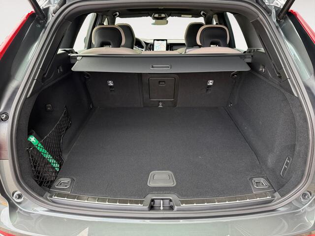 Volvo XC60 2.0 T6 Plug-in hybrid AWD Ultra Bright | Luchtvering | Cardamom Interieur | Harman/Kardon Audio | Panoramadak |