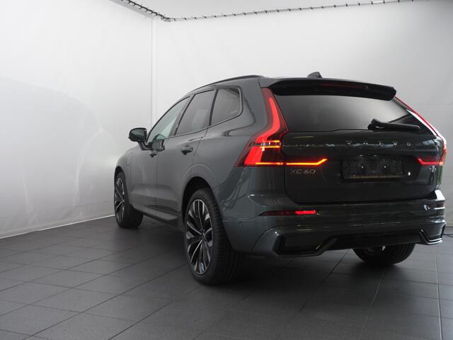 Volvo XC60 2.0 T6 Plug-in hybrid AWD Ultra Dark | Luchtvering | Bowers & Wilkins | Masage Stoelen | Stoelventilatie | Voorstoelen En Achterstoelen Verwarmd | Trekhaak (elektrisch uitklapbaar)