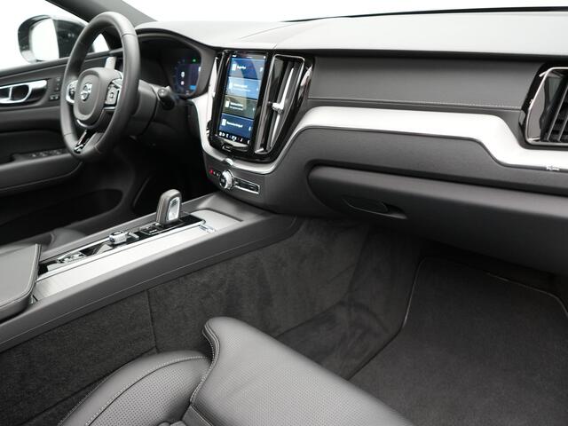 Volvo XC60 T6 Plug in Hybrid LONG RANGE AWD R-Design 350pk Dealer O.H. PHEV | Panodak | 360 Camera | Luxe Lederen Sportstoelen Memory & Ventilatie | 21" L.M | Google Maps | Keyless | Verwarmde Stoelen & Stuur | Virtual | DAB |