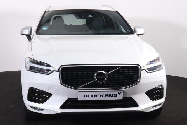 Volvo XC60 T5 R-Design - Harman/Kardon audio - Adaptieve LED koplampen - Parkeercamera achter - Verwarmde voorstoelen - Parkeersensoren voor & achter - Elektr. bedienb. bestuurdersstoel met geheugen - Cruise control - Extra getint glas - 19' LMV