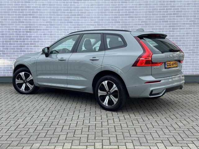 Volvo XC60 2.0 T6 Plug-in hybrid AWD Plus Dark | Elektrisch Verstelbare Voorstoelen | Trekhaak | 360 Camera | Schuif-/Kanteldak | Stoel-/Stuurverwarming