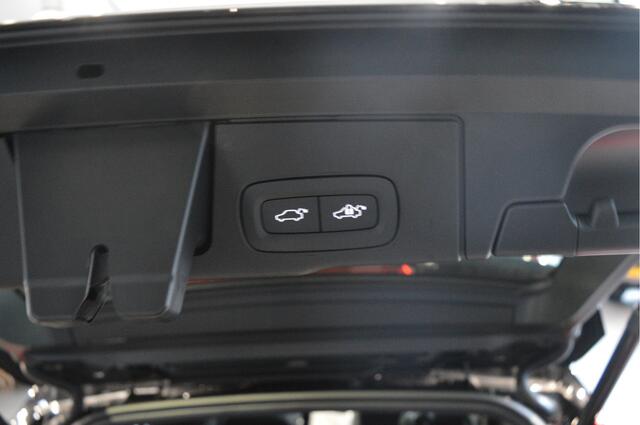 Volvo XC60 2.0 T6 Plug-in hybrid AWD ultra Dark pano leer Facelift !!